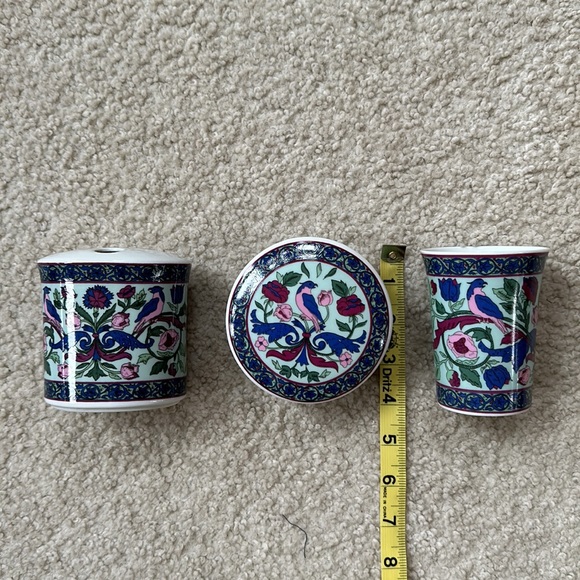 Pier 1 3-Piece Ceramic Bath Accessory Set - Picture 16 of 16